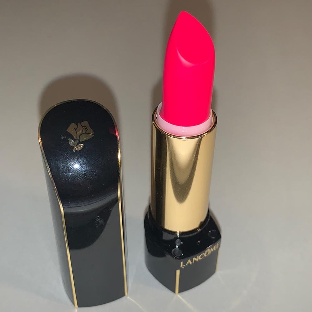 388 Le Magenta L’Absolu Rouge Definition Matte Lip